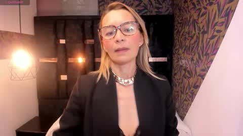 ISSA MILF online show from 12/20/25, 12:56