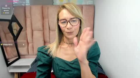 ISSA MILF online show from 03/06/26, 01:18