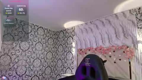 Issa online show from 04/16/26, 04:02