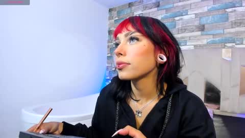 Snapshot of issa_tay1 chatting on 06/09/26, 02:56 Issa online show from 06/09/26, 02:56