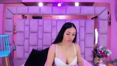 issabela_mackey_ online show from 12/17/25, 03:56