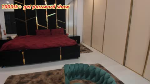 Issy online show from 01/13/26, 06:08