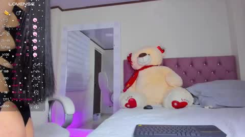 Snapshot of issabellarodriguez chatting on 02/10/25, 07:47 Isa online show from 02/10/25, 07:47