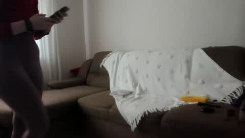 Issabelle online show from 02/14/25, 09:56