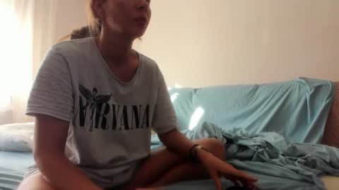 Issabelle online show from 07/06/26, 04:42