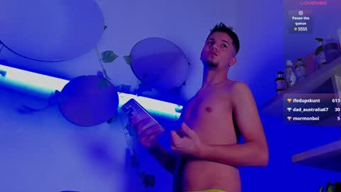 Snapshot of issac_james chatting on 12/07/24, 01:40 Issac online show from 12/07/24, 01:40