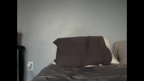 Snapshot of issalooker chatting on 12/16/24, 09:52 Marshall online show from 12/16/24, 09:52