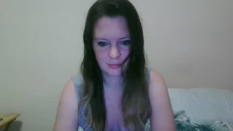 Snapshot of issamayy333 chatting on 10/17/25, 03:20 issamayy333 online show from 10/17/25, 03:20