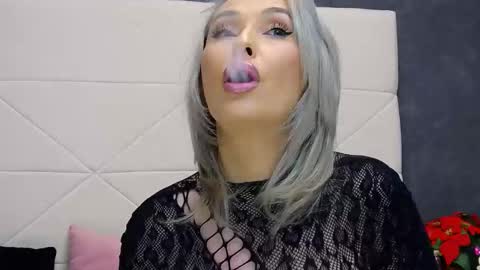 IssaSmyth online show from 03/10/26, 01:16