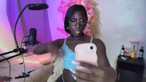 Iseey online show from 03/24/26, 01:21