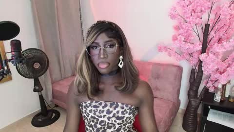 Iseey online show from 04/03/26, 01:58