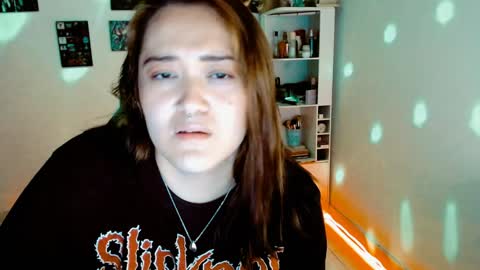 Yiz online show from 12/14/24, 06:56