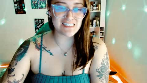 Yiz online show from 01/13/25, 08:15