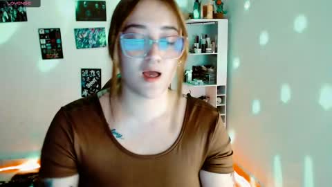 Yiz online show from 02/16/25, 04:20