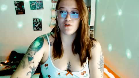 Yiz online show from 02/22/25, 05:34