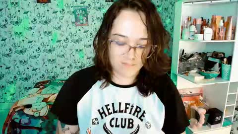 Yiz online show from 01/07/26, 06:05