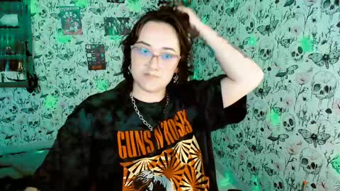 Yiz online show from 04/26/26, 04:32