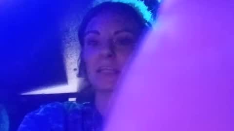 Snapshot of issyamazin667 chatting on 10/07/25, 02:14 Girlnextdoor online show from 10/07/25, 02:14