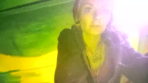 Snapshot of issyamazin667 chatting on 11/26/25, 10:11 Girlnextdoor online show from 11/26/25, 10:11