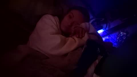 Snapshot of issyamazin667 chatting on 12/05/25, 12:36 Girlnextdoor online show from 12/05/25, 12:36