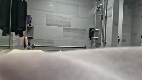 Snapshot of issyamazin667 chatting on 01/15/26, 02:16 Girlnextdoor online show from 01/15/26, 02:16