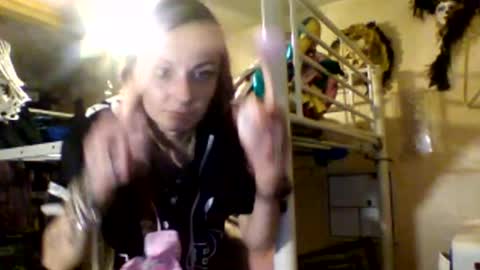 Snapshot of issyamazin667 chatting on 03/03/26, 11:10 Girlnextdoor online show from 03/03/26, 11:10