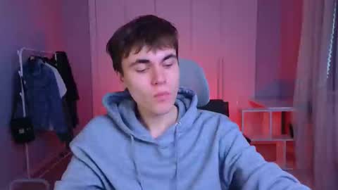 Maks online show from 02/14/25, 10:28