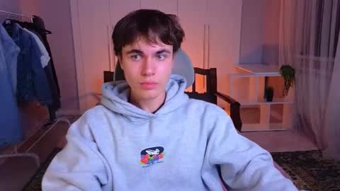 Maks online show from 03/12/25, 01:40