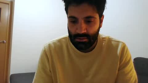 Snapshot of italianboybcn chatting on 01/09/25, 08:03 italianboybcn online show from 01/09/25, 08:03