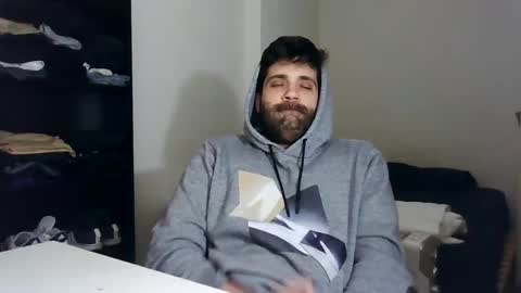 Snapshot of italianboybcn chatting on 01/12/25, 07:21 italianboybcn online show from 01/12/25, 07:21