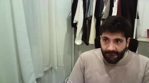 italianboybcn online show from 11/20/25, 06:35