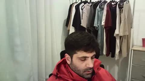 italianboybcn online show from 01/12/26, 06:24