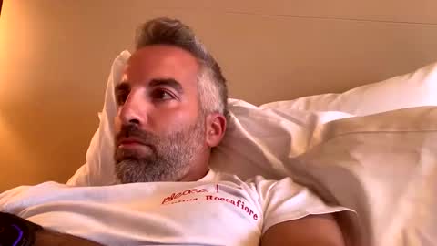italiantoyboy84 online show from 10/05/25, 08:12