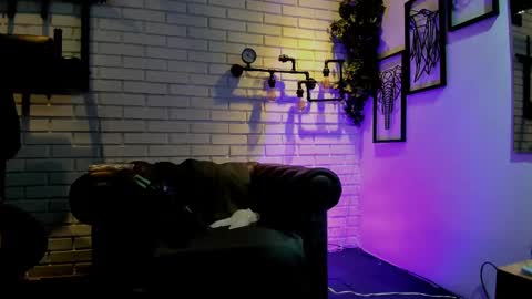 Snapshot of italomoore chatting on 09/10/25, 11:21 Italo Moore online show from 09/10/25, 11:21