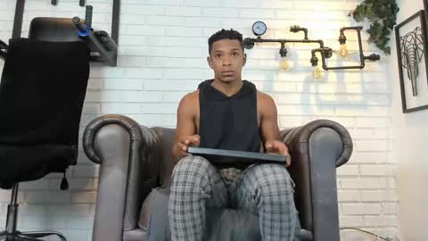 Snapshot of italomoore chatting on 09/15/25, 11:21 Italo Moore online show from 09/15/25, 11:21