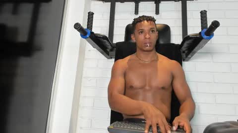 Snapshot of italomoore chatting on 09/16/25, 12:06 Italo Moore online show from 09/16/25, 12:06