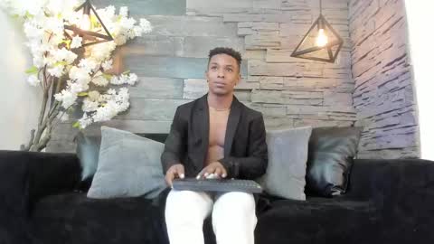 Snapshot of italomoore chatting on 10/04/25, 12:03 Italo Moore online show from 10/04/25, 12:03