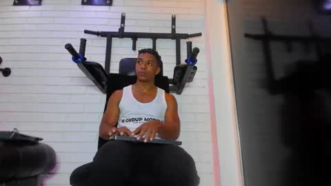 Italo Moore online show from 12/02/25, 11:48