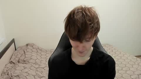 Snapshot of ithan_red chatting on 12/06/24, 05:00 Ethan online show from 12/06/24, 05:00