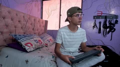 Ithan and Friends online show from 01/12/25, 01:48