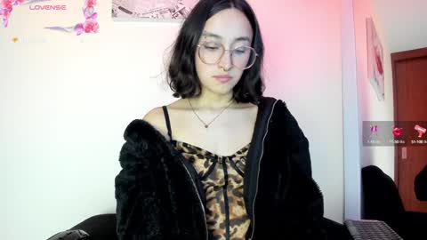 Angelica online show from 01/19/25, 10:49