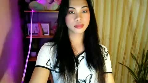 Snapshot of its_chloe20 chatting on 06/16/26, 01:58 its_chloe20 online show from 06/16/26, 01:58