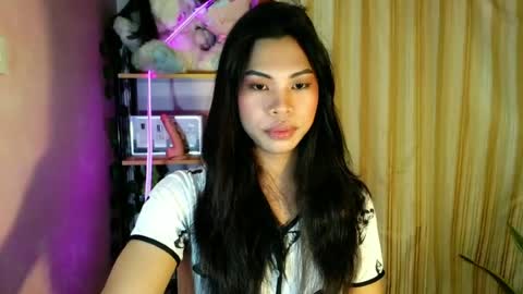 Snapshot of its_chloe20 chatting on 06/17/26, 04:41 its_chloe20 online show from 06/17/26, 04:41