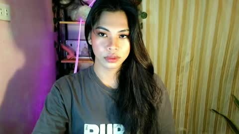 Snapshot of its_chloe20 chatting on 06/23/26, 06:39 its_chloe20 online show from 06/23/26, 06:39
