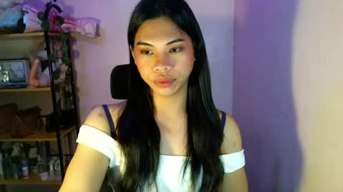 Snapshot of its_chloe20 chatting on 07/19/26, 06:33 its_chloe20 online show from 07/19/26, 06:33