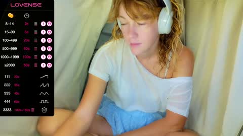 Lily online show from 11/18/25, 08:13