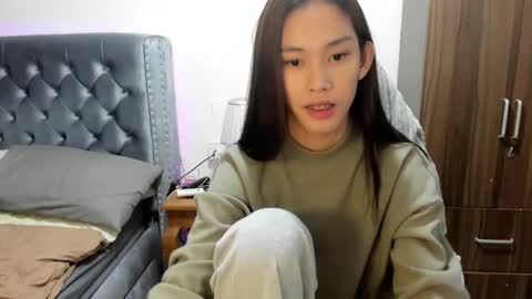 Snapshot of its_me_cora chatting on 02/06/25, 04:58 Cora online show from 02/06/25, 04:58