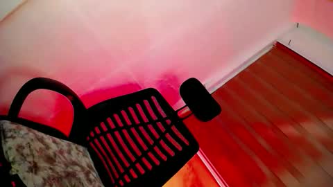 its_me_luna1111 online show from 05/13/26, 02:36