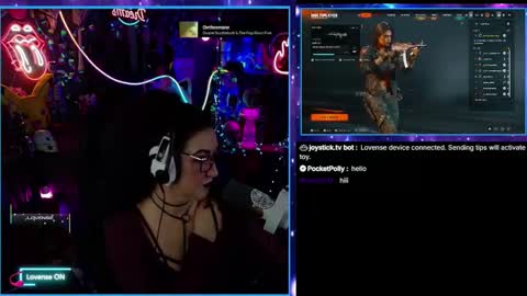Snapshot of its_pollypocket chatting on 10/25/25, 07:05 its PollyPocket online show from 10/25/25, 07:05