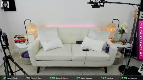 itschloelaurent online show from 05/24/26, 03:39
